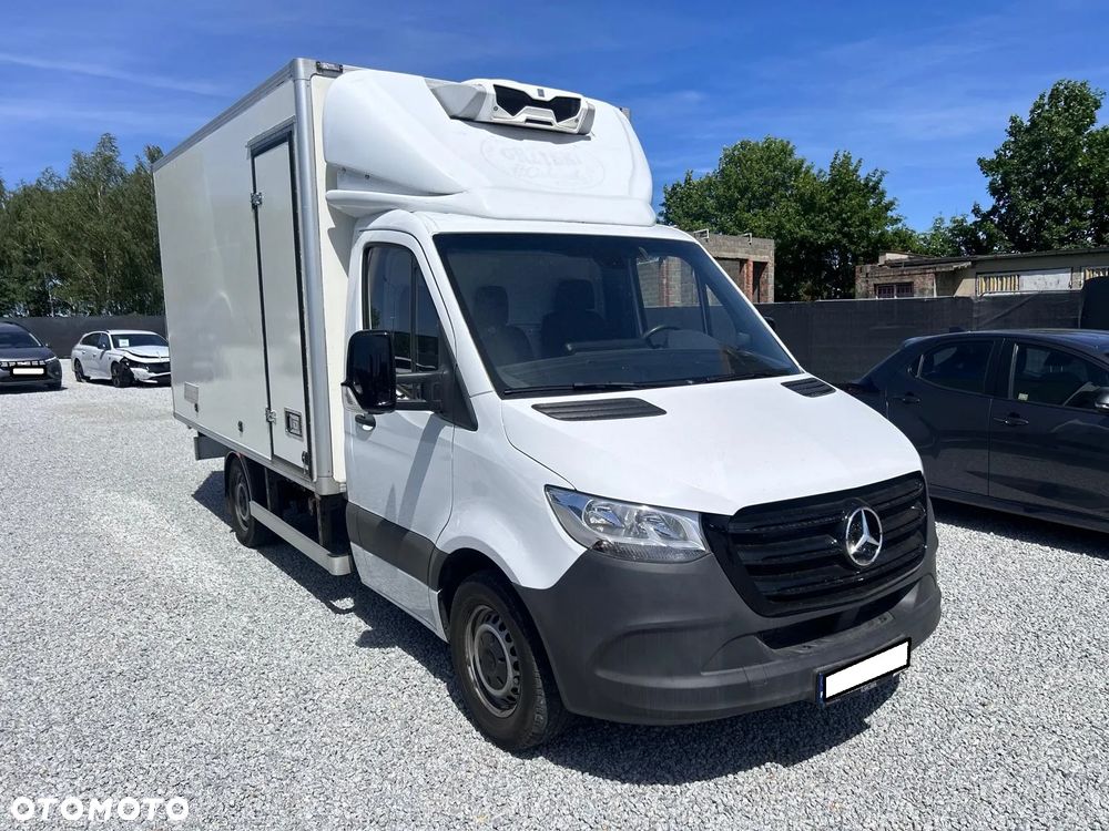 Mercedes-Benz Sprinter - 2