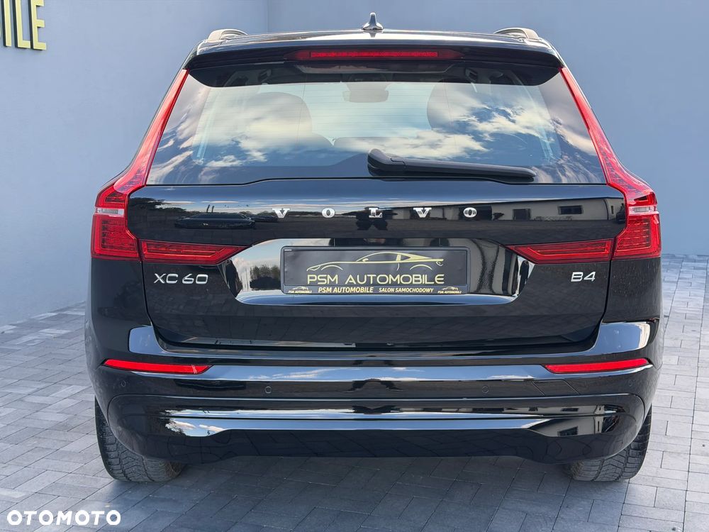 Volvo XC 60 B4 B Momentum - 8