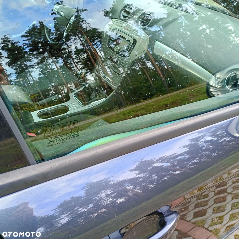 Ford Mondeo - 26