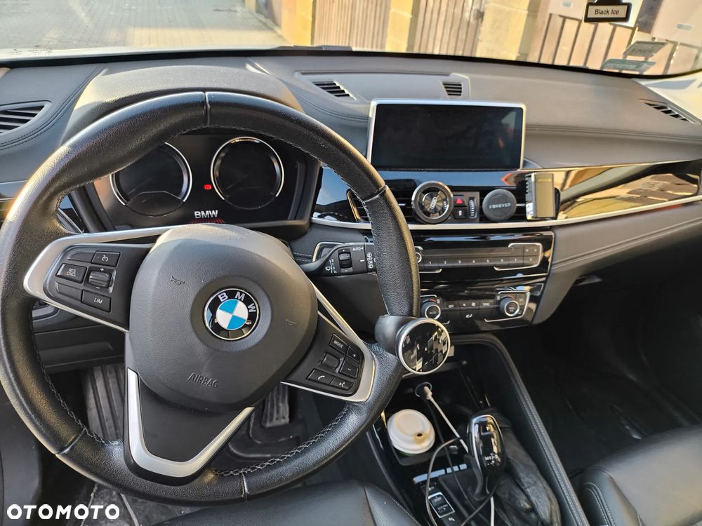 BMW X1 sDrive18i - 11