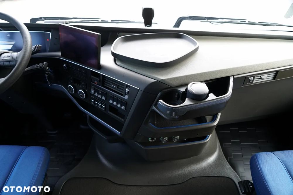 Volvo FH 500 / I-SAVE / XL / ZESTAW TANDEM PRZEJAZDOWY 120 M3 / 2023 / KLIMA POSTOJWA / ZAWIESIE DOKI DO WÓZKA / PO ZŁOTYM KONTRAKCIE SERWISOWYM - 32