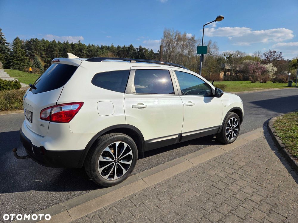 Nissan Qashqai+2 - 4