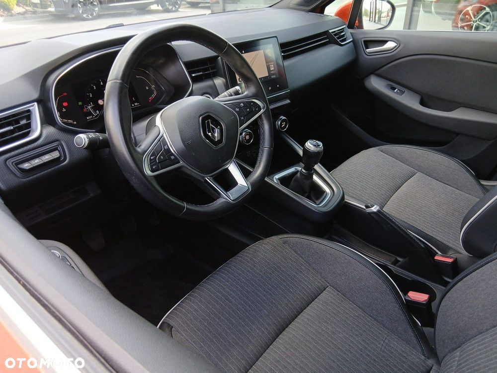 Renault Clio - 20