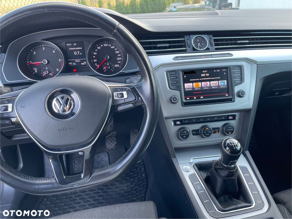 Volkswagen Passat Variant 2.0 TDI (BlueMotion Technology) Comfortline - 5