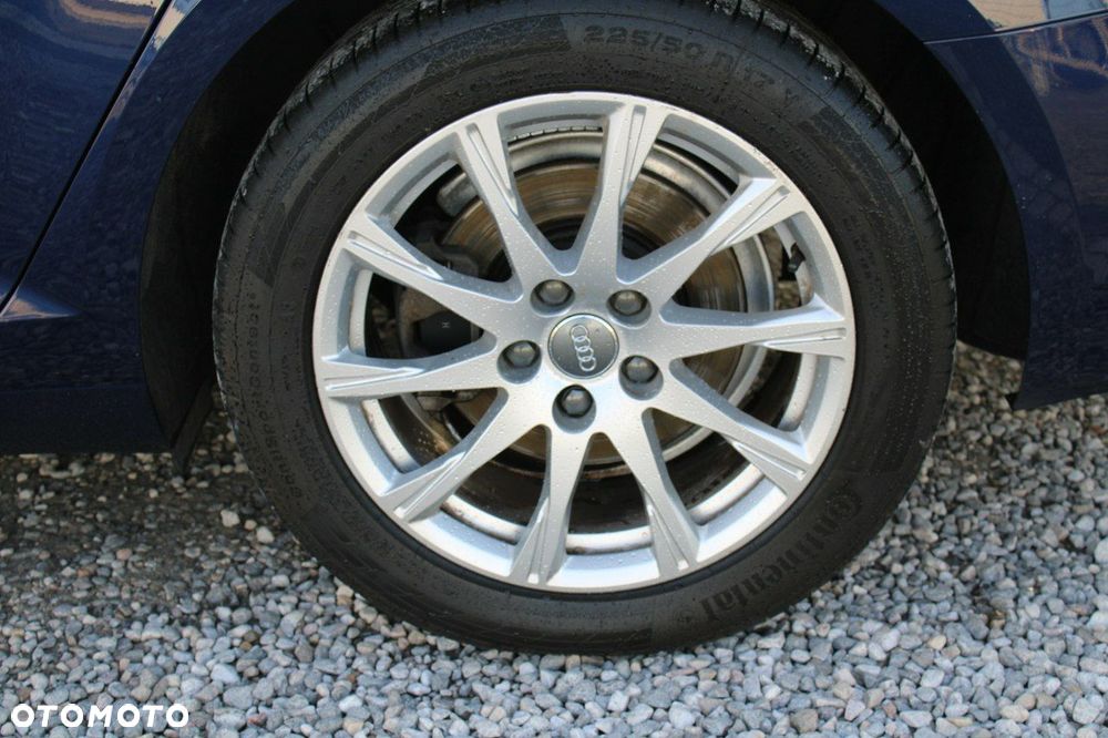 Audi A4 Limousine - 13