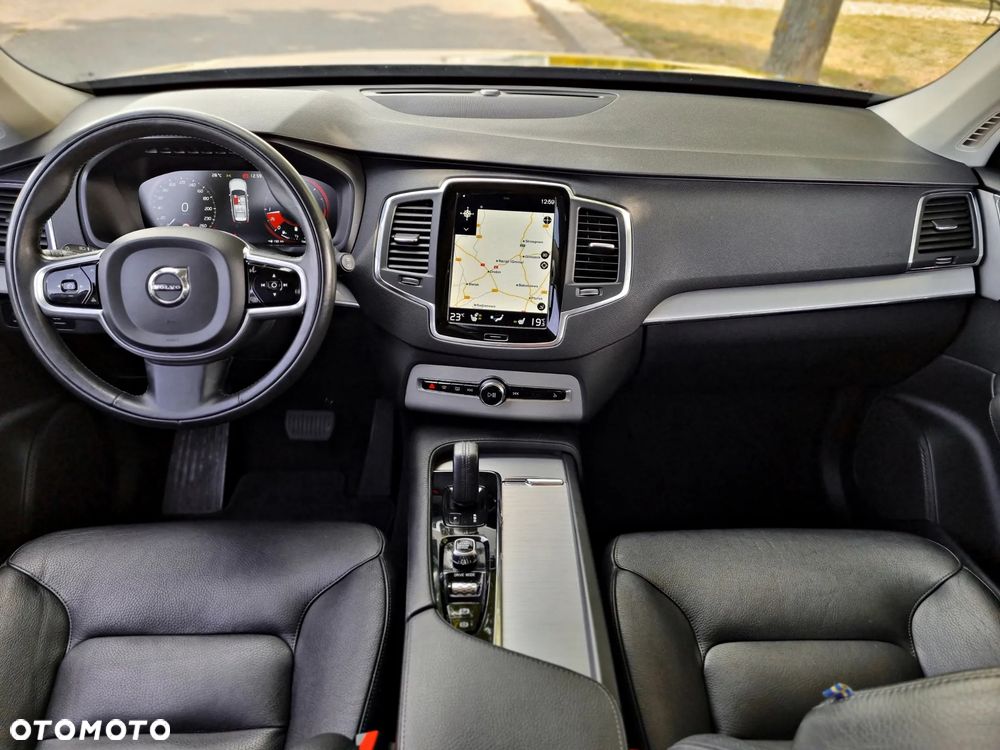 Volvo XC 90 B5 D AWD Geartronic Momentum Pro - 33