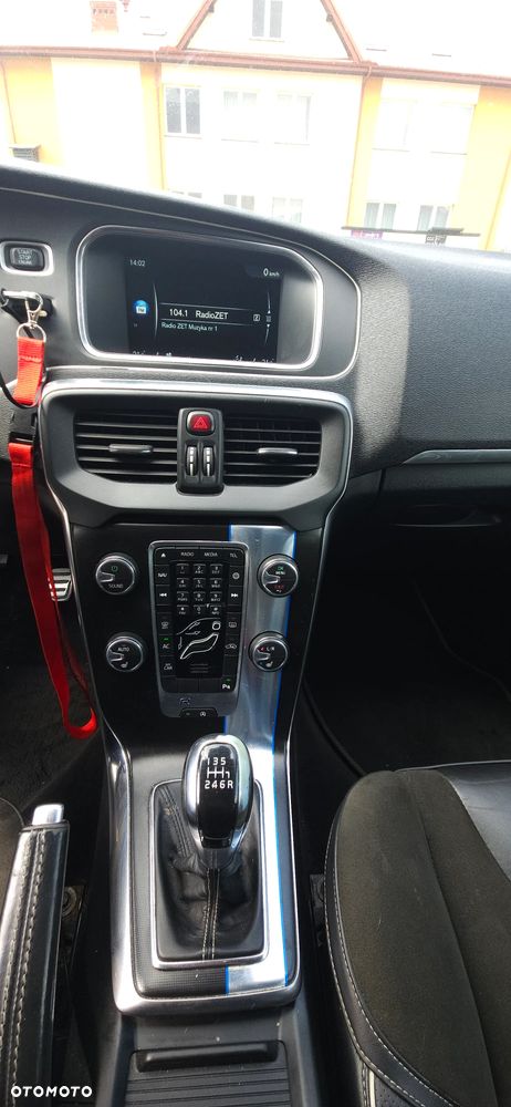 Volvo V40 D2 Drive-E R-Design Momentum - 11