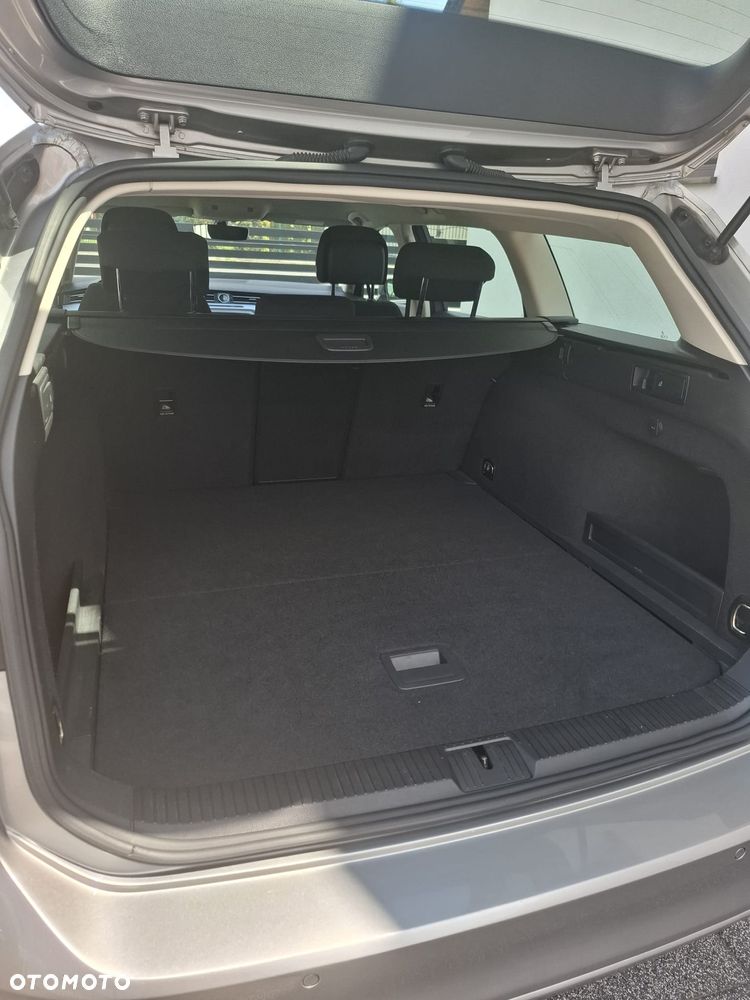 Volkswagen Passat 1.6 TDI (BlueMotion Technology) Comfortline - 18