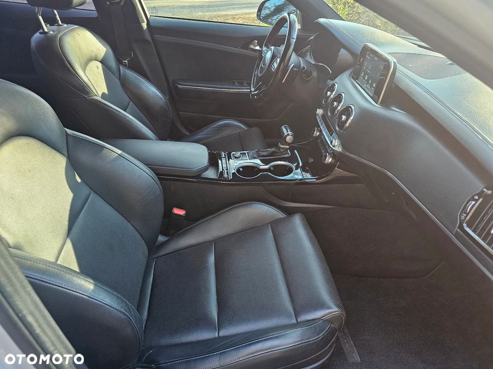 Kia Stinger 2.0 T-GDI XL - 10