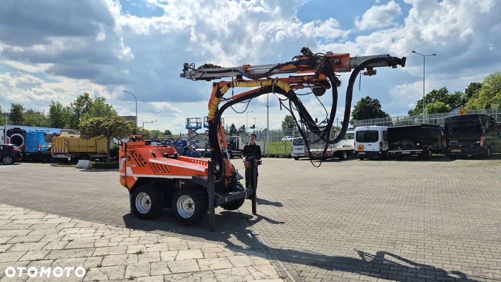 Sandvik Tamrock COMMANDO 120R 4X4 / WIERTNICA DO SKAŁ / SERWISOWANA / 1 WŁ / PEŁNA DOKUMENTACJA / WIELE CZĘŚCI ZAMIENNYCH / ZDALNE STEROWANIE / SILNIK CAT / TRANSPORT / NOWE OPONY - 38