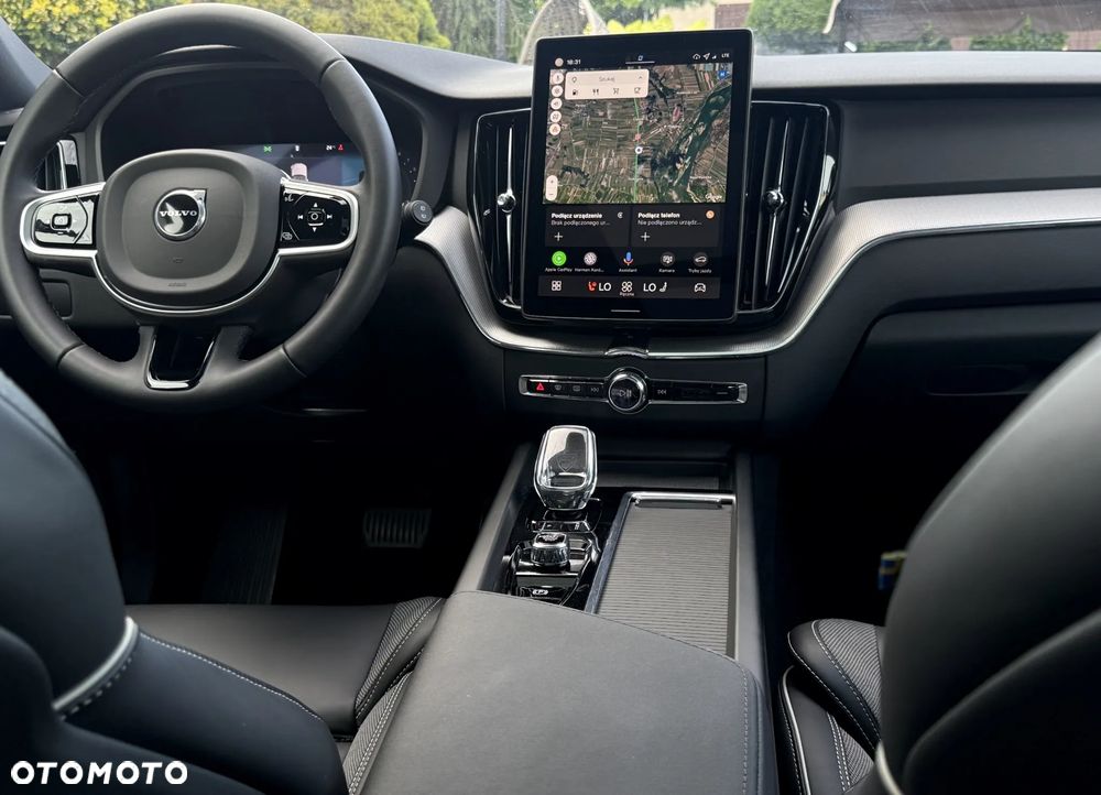 Volvo XC 60 B5 B AWD Geartronic RDesign - 11
