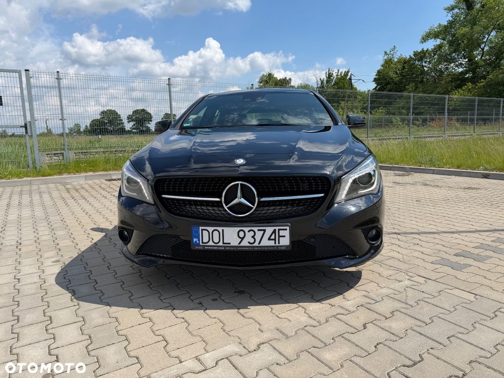 Mercedes-Benz CLA 180 Peak Edition - 2