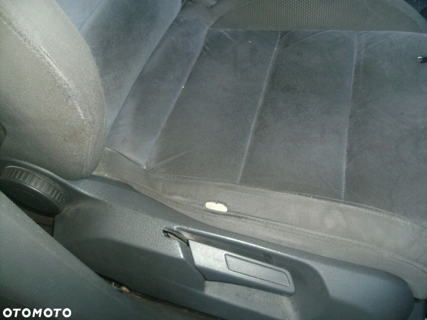 VW TOURAN LIFT 10-15ROK 7-OSOB FOTELE BOCZKI KOMPLET SRODEK - 6