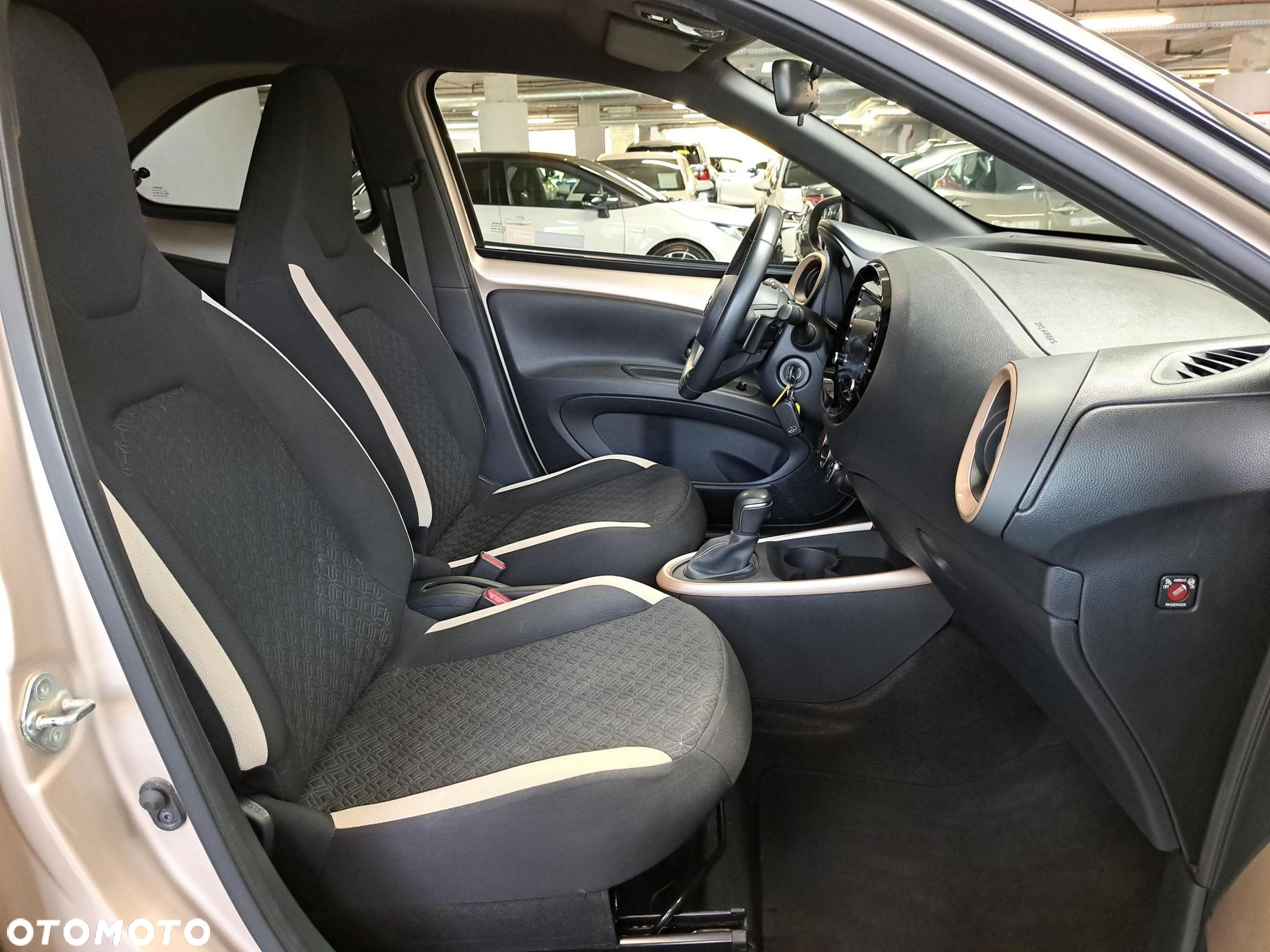 Toyota Aygo X 1.0 VVT-i Style CVT - 14