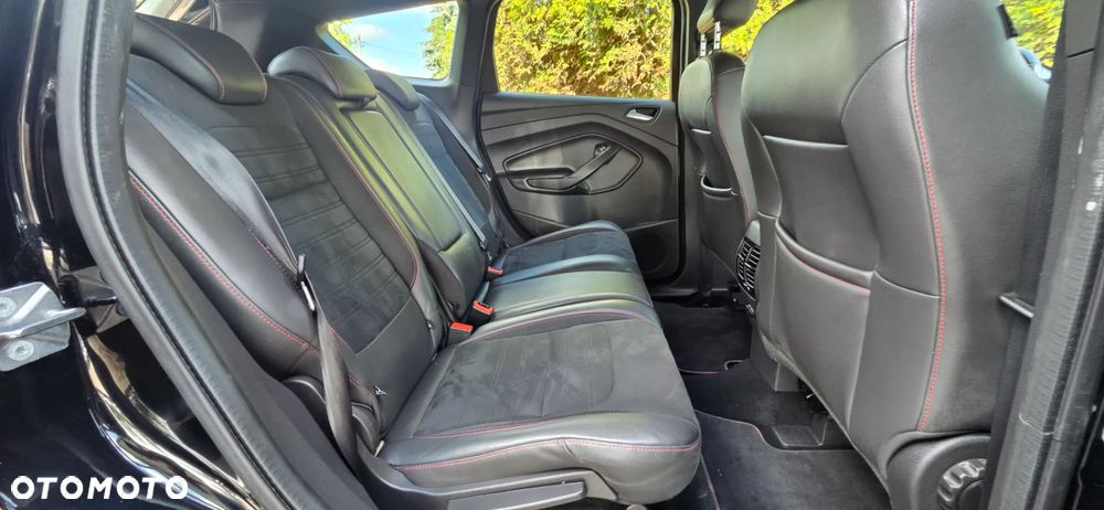 Ford Kuga 2.0 TDCi 4x4 ST-Line - 35