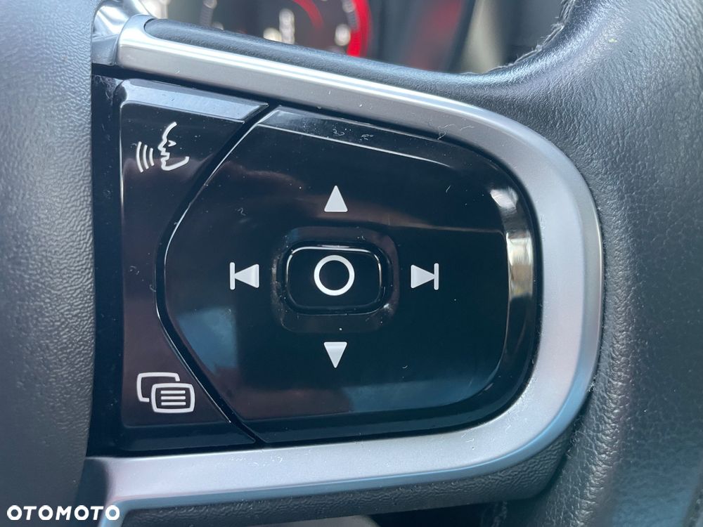 Volvo XC 60 B4 D AWD Geartronic Inscription - 29