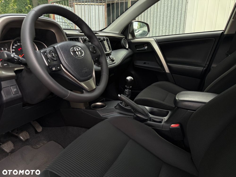 Toyota RAV4 - 40