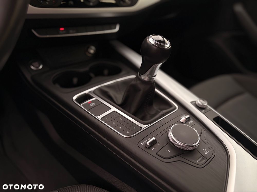 Audi A4 Avant 2.0 TDI - 18