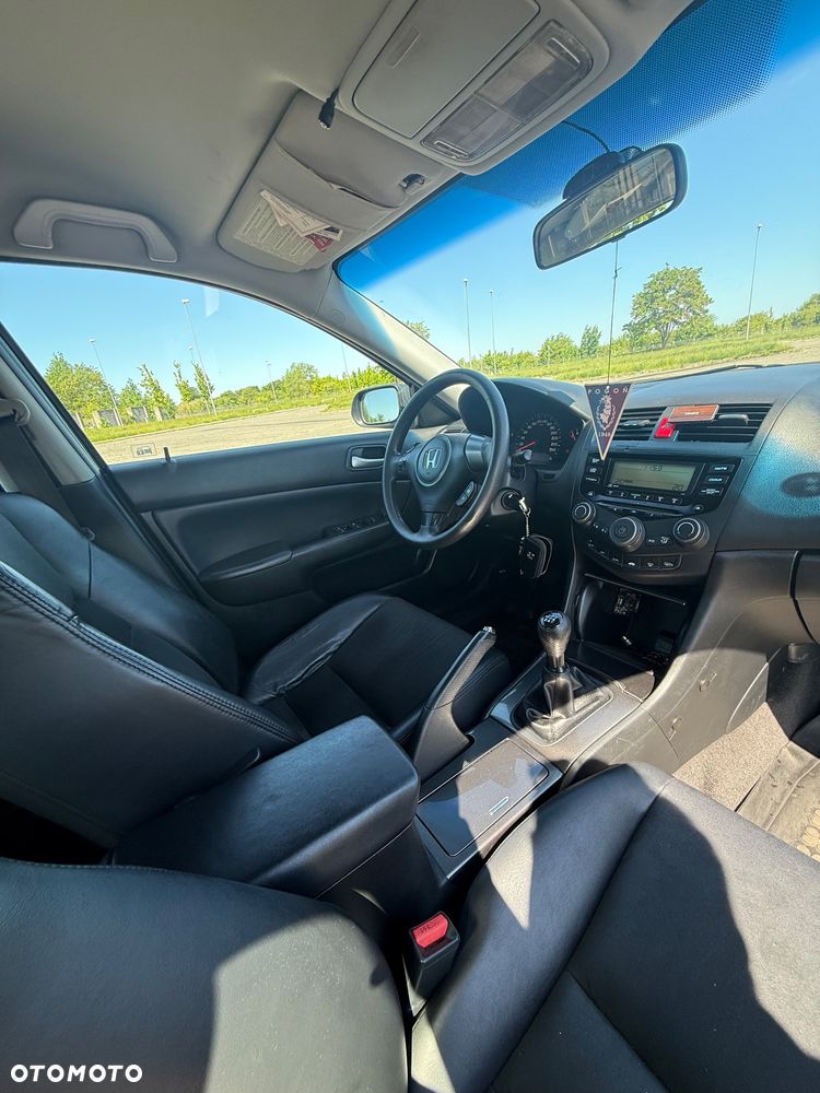 Honda Accord 2.0 Comfort - 21