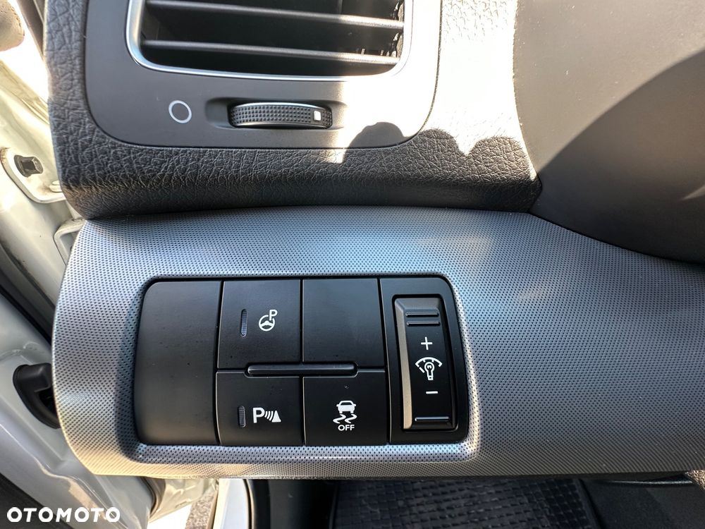 Kia Sorento 2.0 CRDi Voyage 2WD - 31