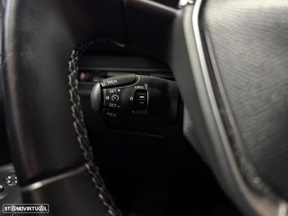 Peugeot 3008 1.2 PureTech Allure EAT6 - 25
