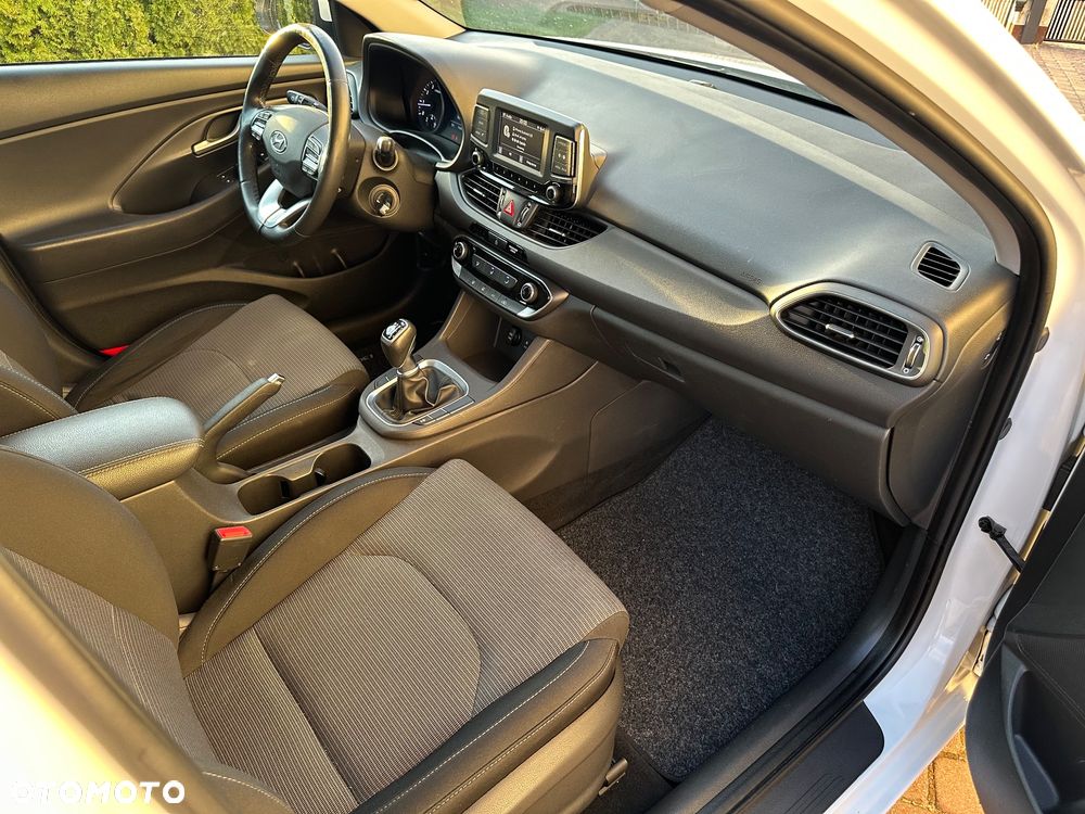 Hyundai i30 1.4 Classic + - 23