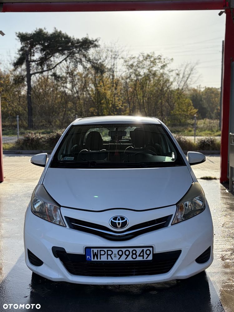 Toyota Yaris - 1