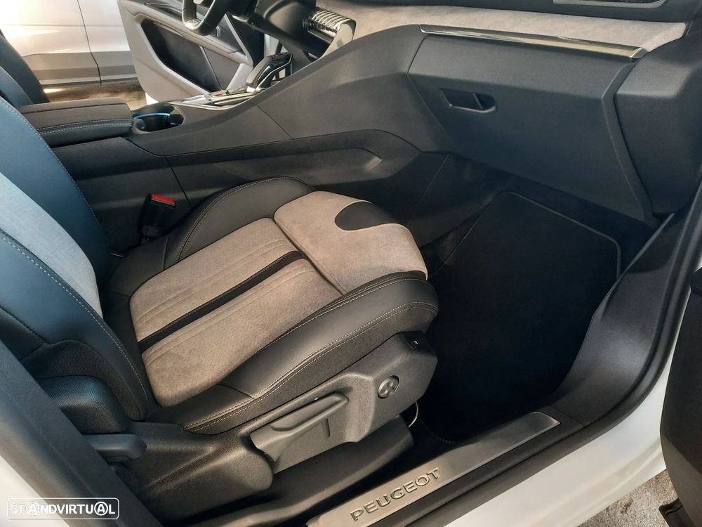 Peugeot 3008 1.6 Hybrid GT Pack e-EAT8 - 43