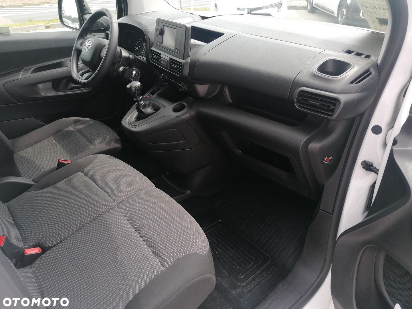 Toyota PROACE CITY - 9