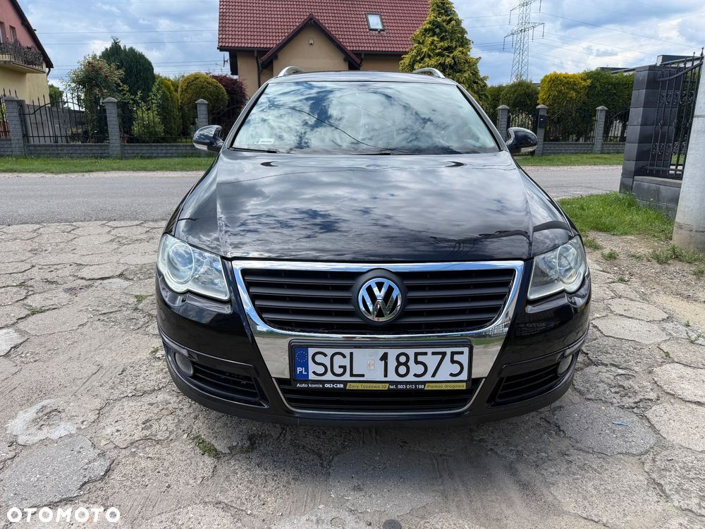 Volkswagen Passat 2.0 TDI Individual Chrom dunkel - 12