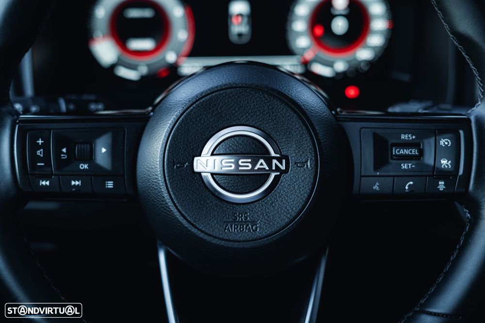 Nissan Qashqai 1.3 DIG-T N-Connecta J18 Led - 29