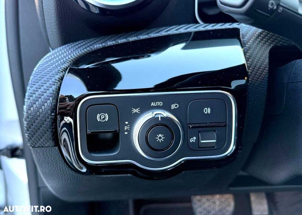 Mercedes-Benz A 180 - 21