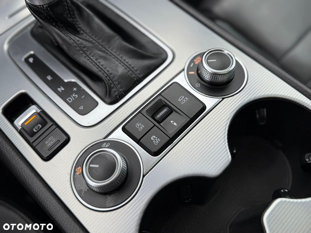 Volkswagen Touareg - 37