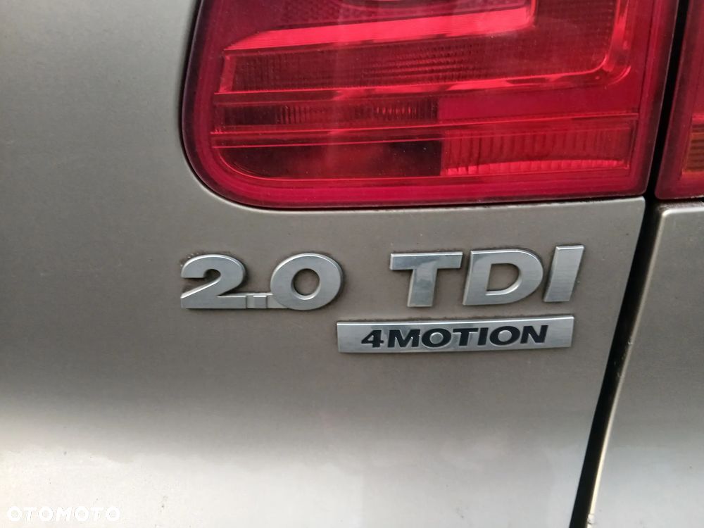 Volkswagen Tiguan 2.0 TDI DPF 4Motion BlueMotion Technology DSG Exclusive - 10
