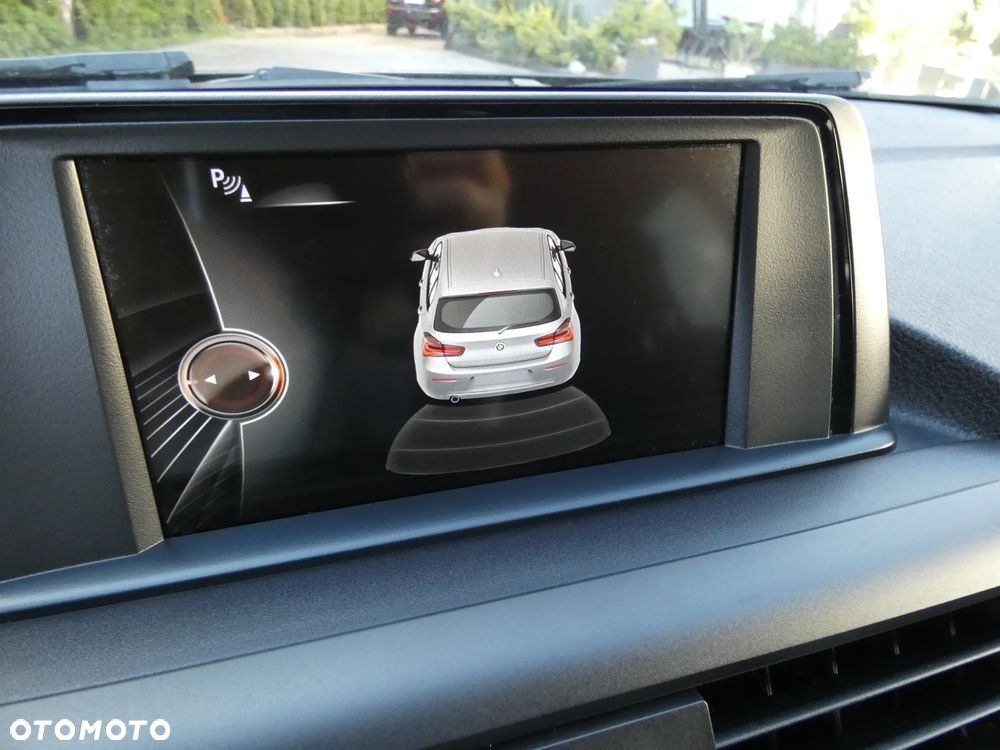 BMW Seria 1 118i Sport Line - 23