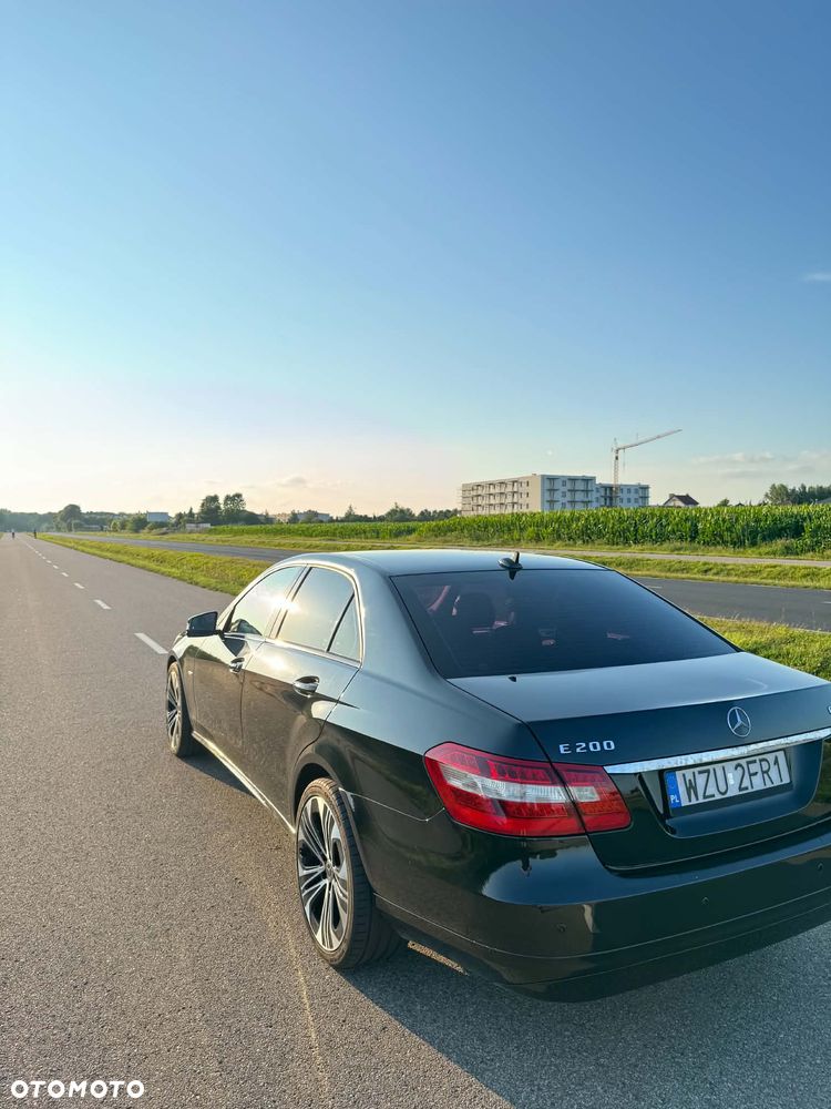 Mercedes-Benz Klasa E 200 BlueTEC 7G-TRONIC Elegance - 4