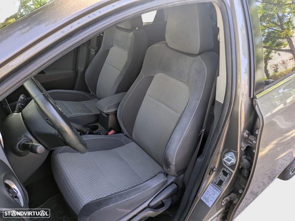 Toyota Auris 1.4 D-4D Comfort+Pack Techno - 5