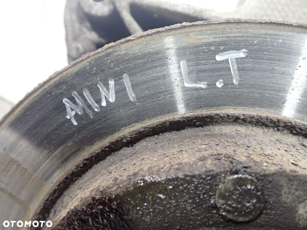 ZWROTNICA PIASTA LEWY TYŁ MINI ONE R57 1.6 - 2