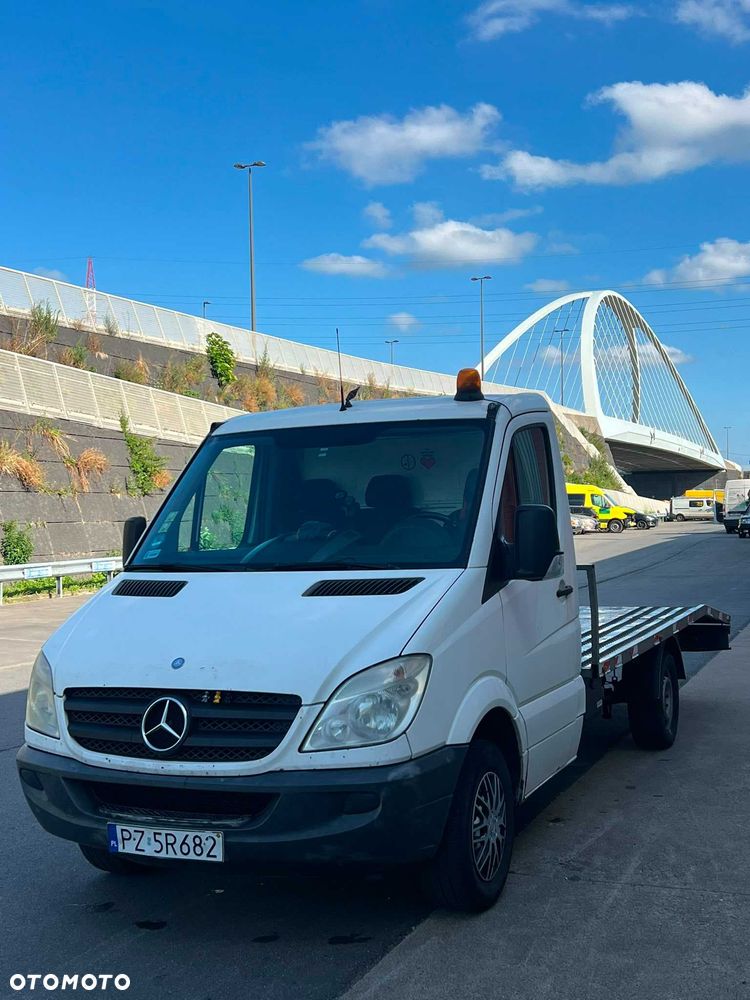 Mercedes-Benz Sprinter - 2