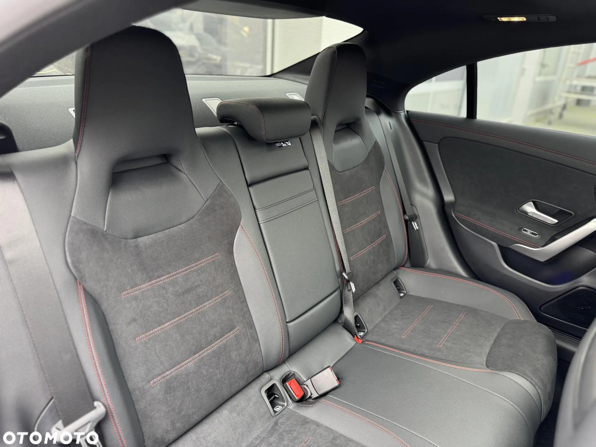 Mercedes-Benz CLA 200 AMG Line 7G-DCT - 13