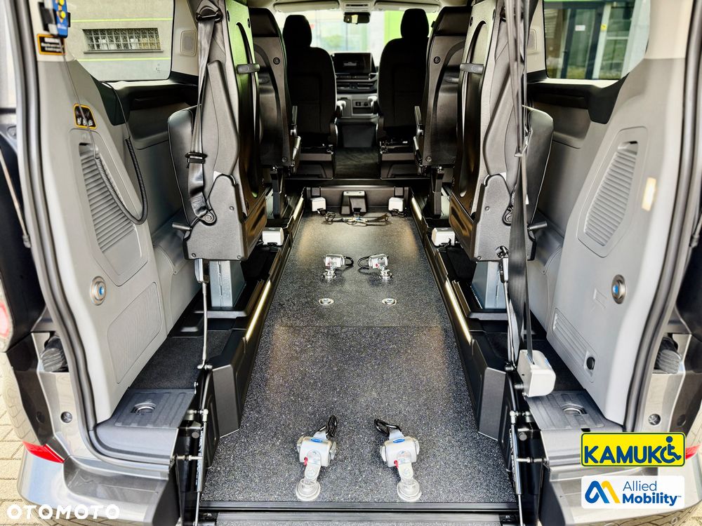 Ford Tourneo Custom 2.0 EcoBlue 320 L1 Titanium - 24