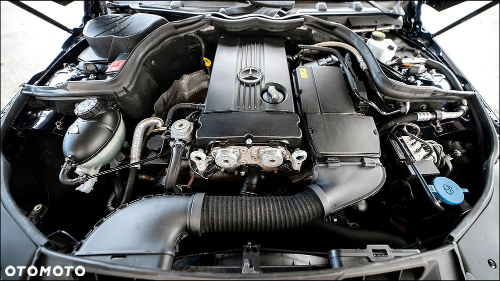 Mercedes-Benz Klasa C 180 Kompressor BlueEFFICIENCY Elegance - 38