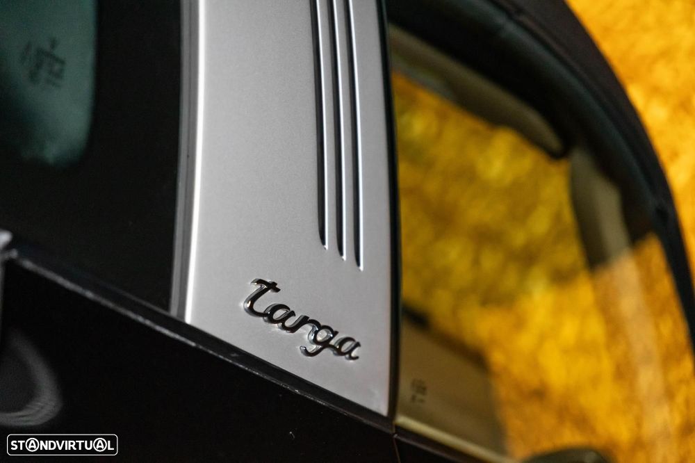 Porsche 911 Série F - 27