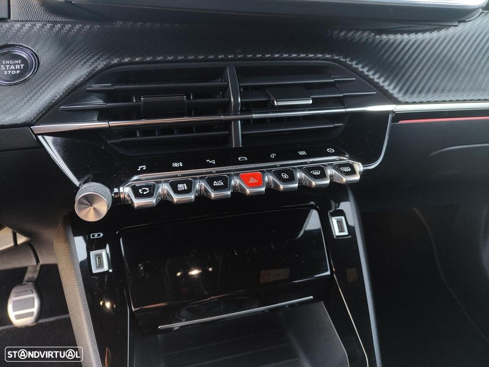 Peugeot 2008 1.2 PureTech GT Line - 16