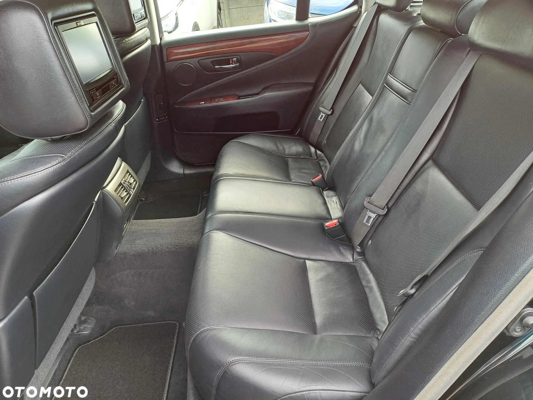 Lexus LS 460 Prestige - 19