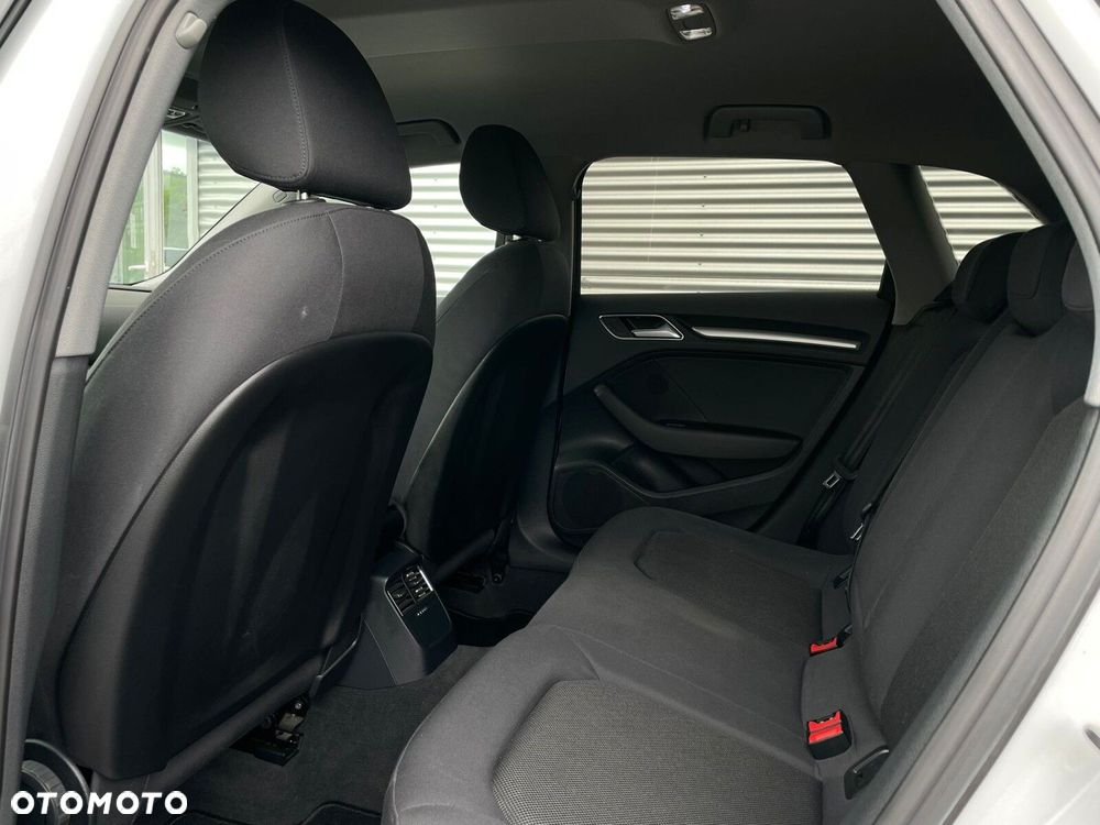 Audi A3 Sportback - 11