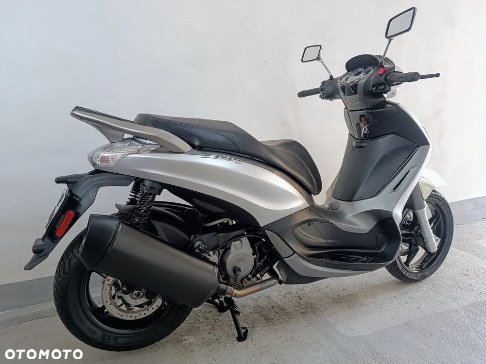 Piaggio Beverly - 7