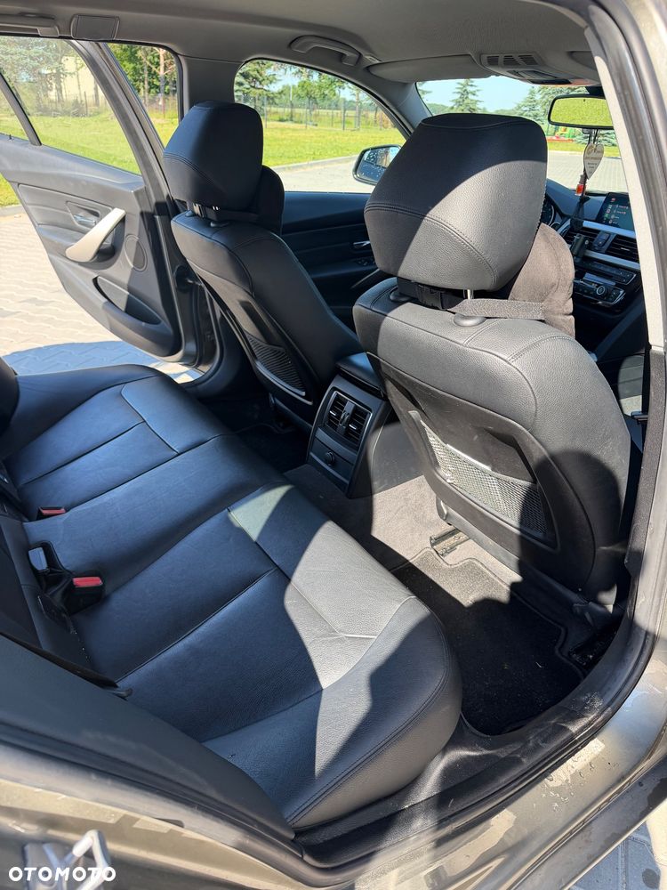 BMW Seria 3 320d Efficient Dynamics Sport Line - 11