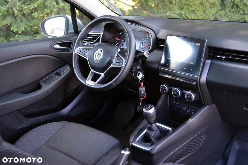 Renault Clio - 15