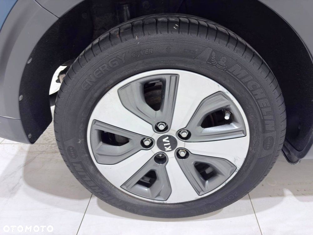 Kia Niro - 33